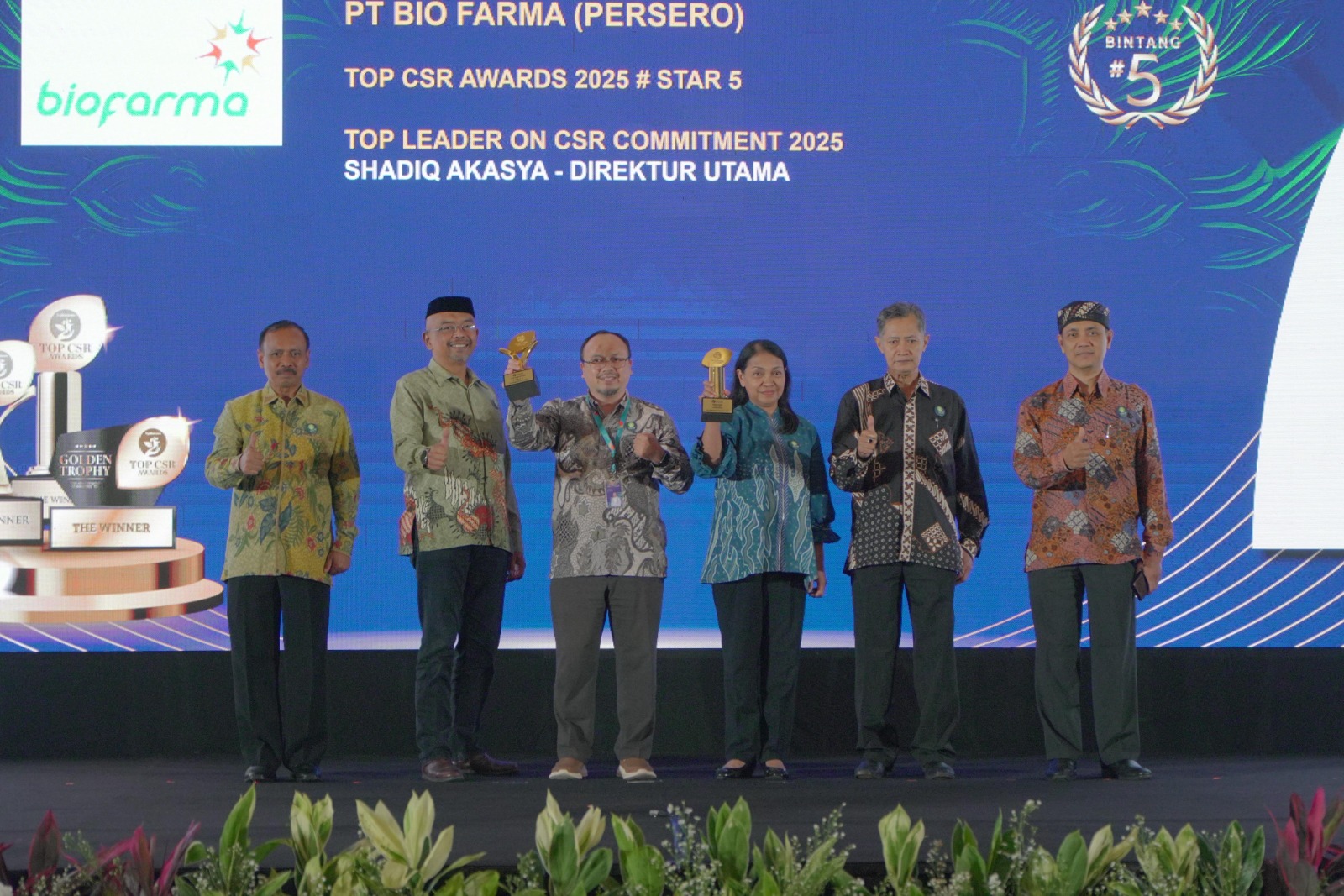Bio Farma Diakui sebagai BUMN Berdampak Sosial Tinggi, Raih Dua Penghargaan di TOP CSR Awards 2025